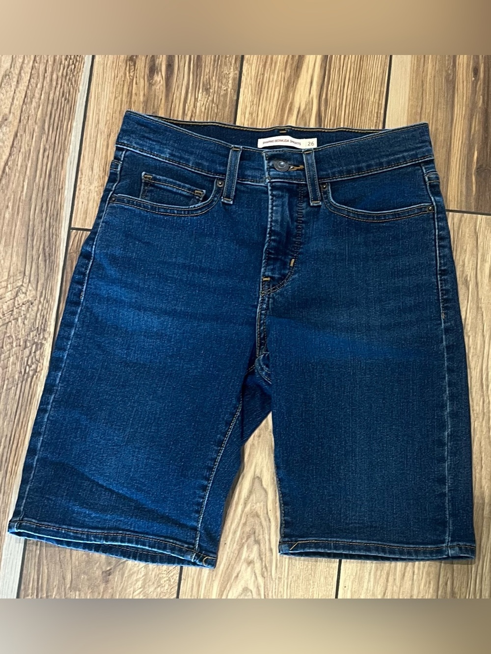 Levi's Dark Blue Denim Shaping Bermuda Shorts Size 26 Unworn Condition!!